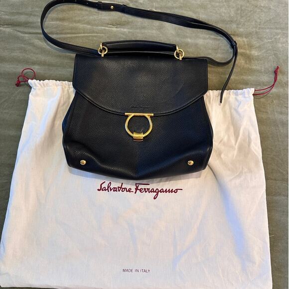 Salvatore Ferragamo Margot Leather Shoulder Bag Black Pebbled Leather. - Picture 2 of 10